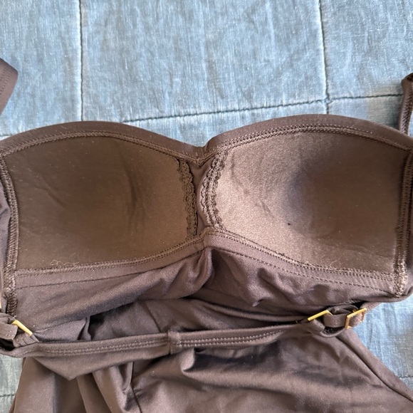 La Blanca Island Goddess One-Piece Swimsuit - size 6 - Picture 8 of 9